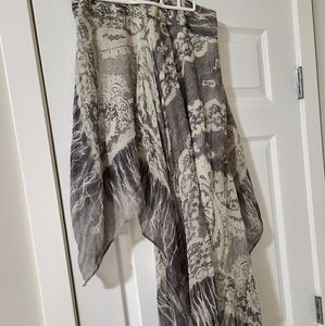 Beautiful Italian flowy skirt